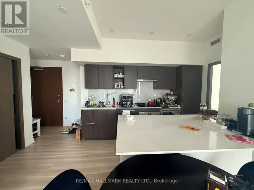 3206 - 17 Bathurst Street — photo 11 of 16