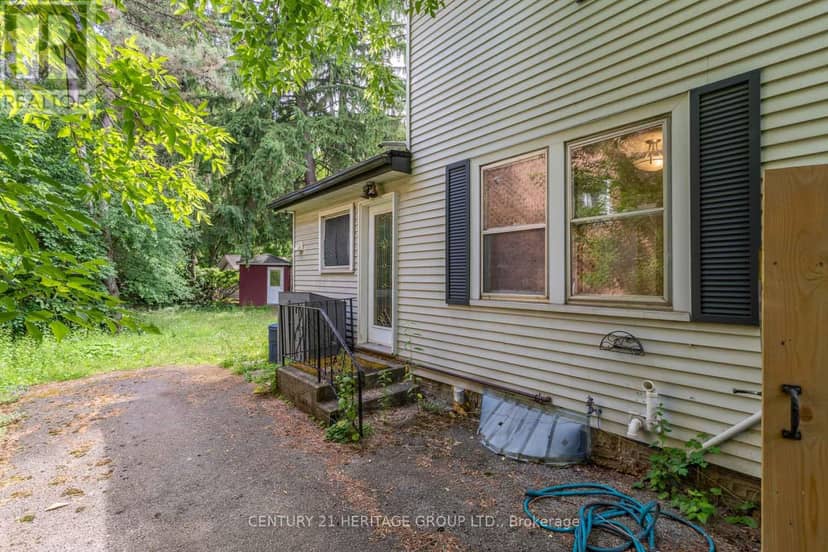 32 Rousseaux Street — photo 28 of 33