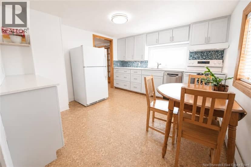 77 Fairfield Road — photo 4 of 30