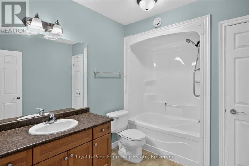 49 - 60 Village Crescent — photo 26 of 40