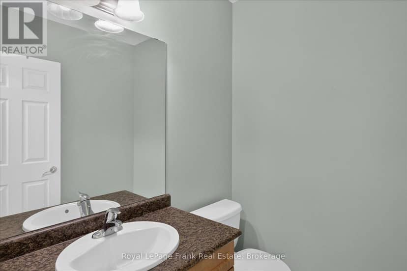 49 - 60 Village Crescent, Peterborough, photo 8