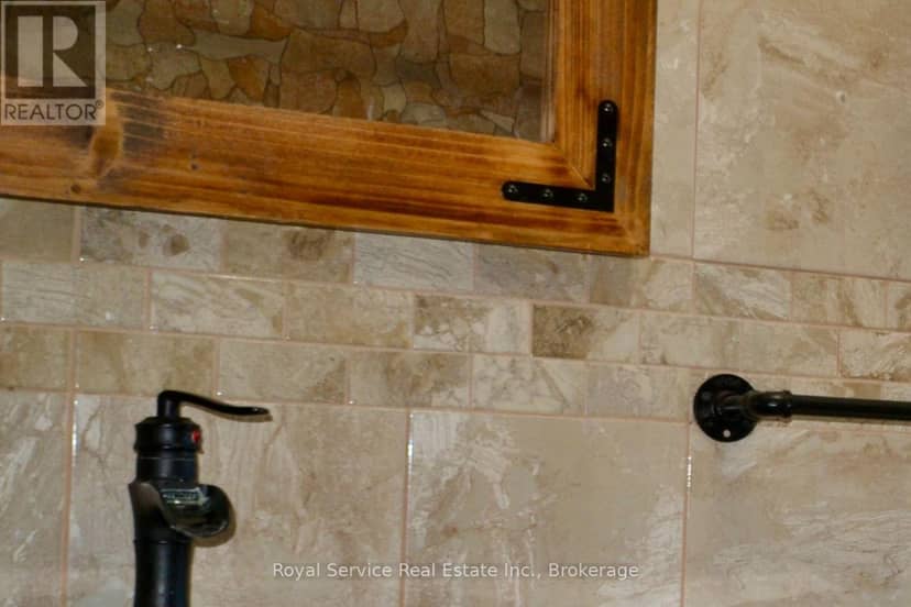 164 Bateman Road — photo 18 of 40
