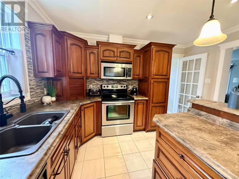 2 Matthews Place — photo 16 of 40