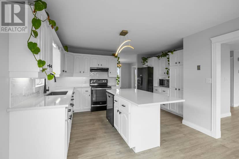 938 Appin Road — photo 17 of 40