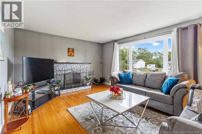 236 Chapelle Street — photo 5 of 30