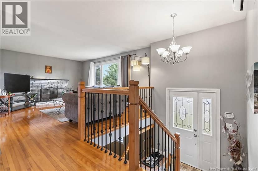 236 Chapelle Street — photo 4 of 30