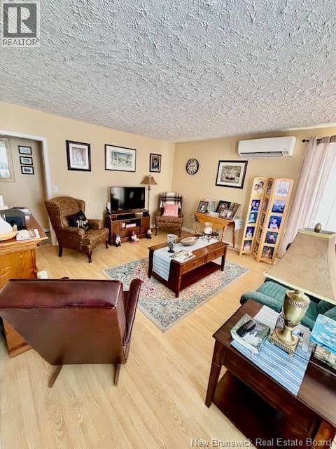 1120 Des Pionniers Avenue — photo 13 of 24