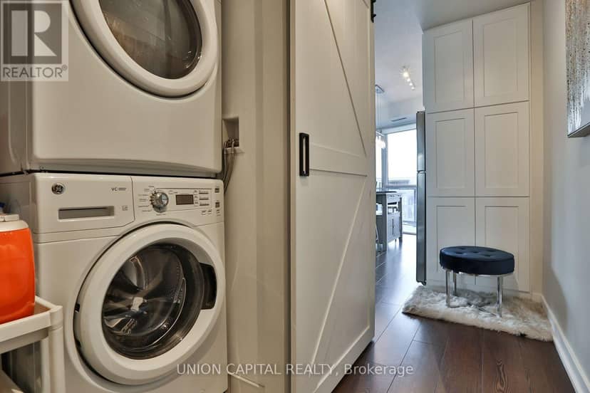1103 - 20 Bruyeres Mews — photo 4 of 27