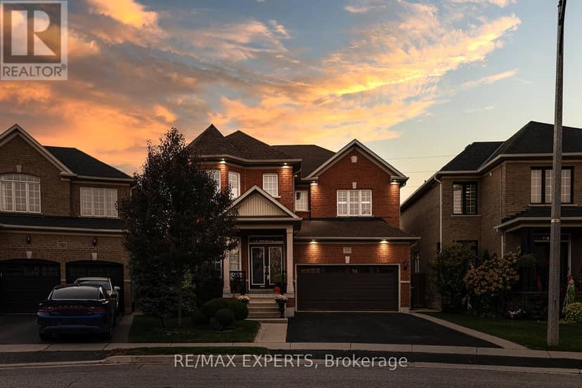 34 Laurentide Crescent — photo 1 of 40