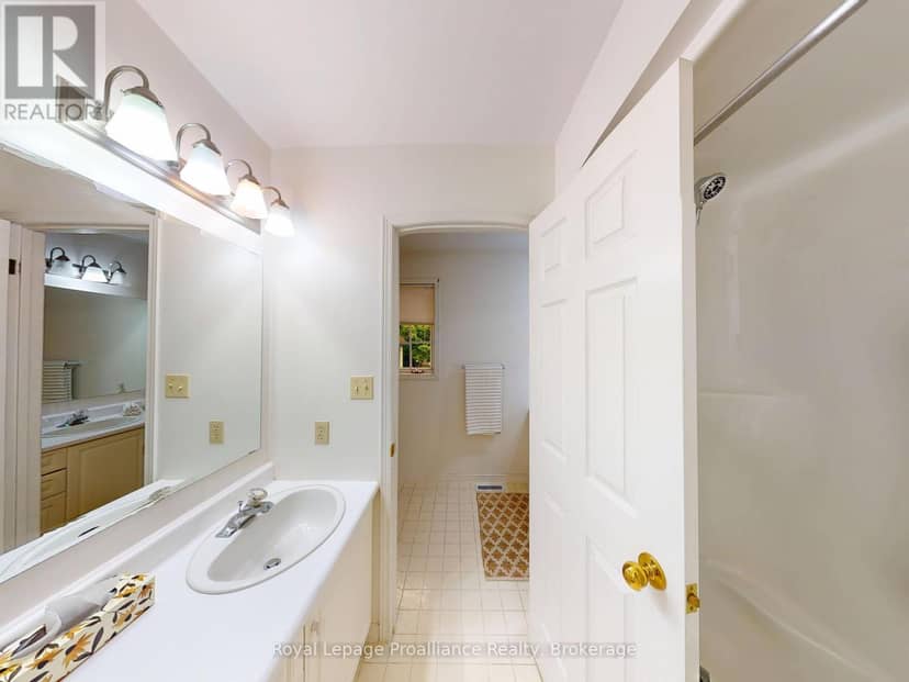 88 Westwind Crescent — photo 15 of 40
