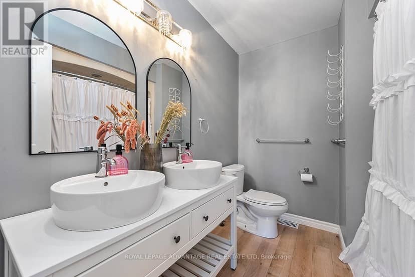 121 Stamford Drive — photo 23 of 40