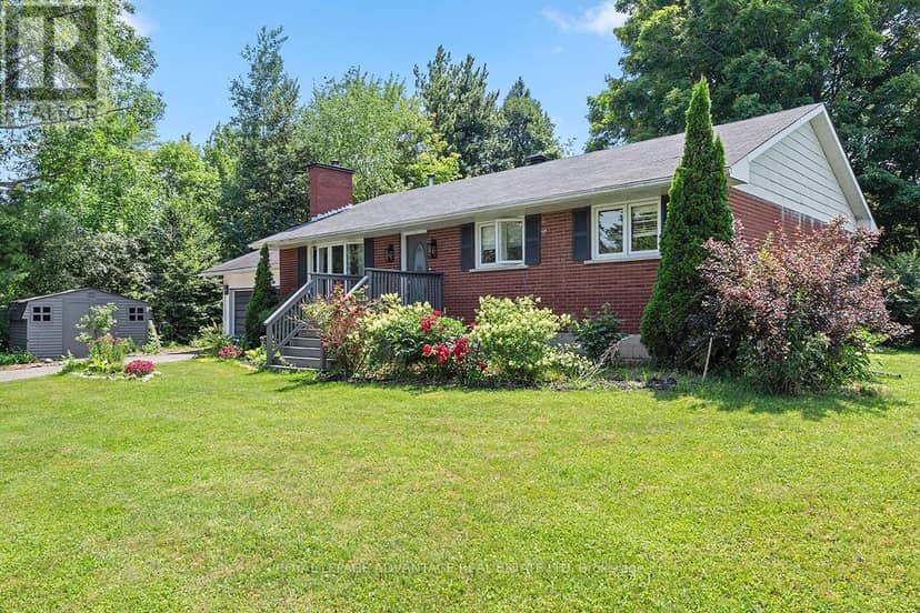 121 Stamford Drive, Drummond/North Elmsley, photo 3