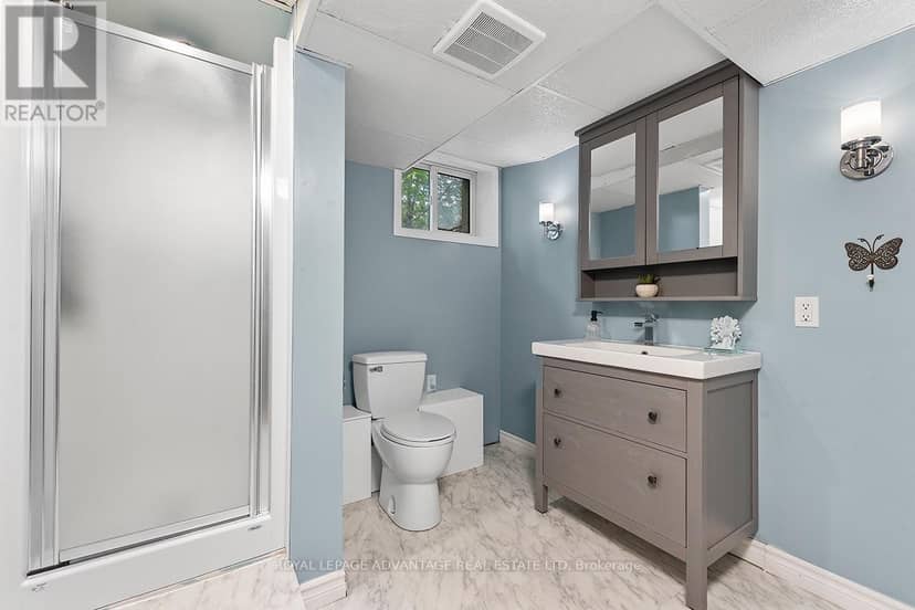 121 Stamford Drive — photo 37 of 40