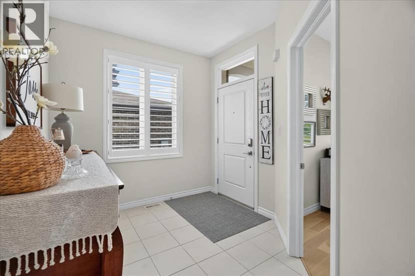 87 Boyd Boulevard — photo 5 of 40