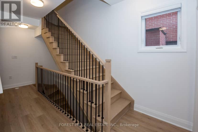 138 Alton Crescent — photo 8 of 18