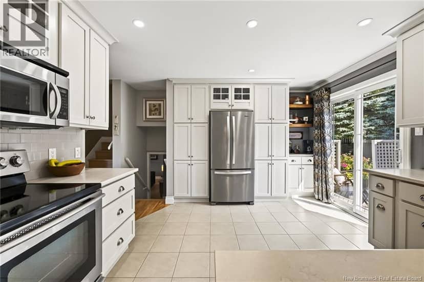548 Breau Street — photo 12 of 40
