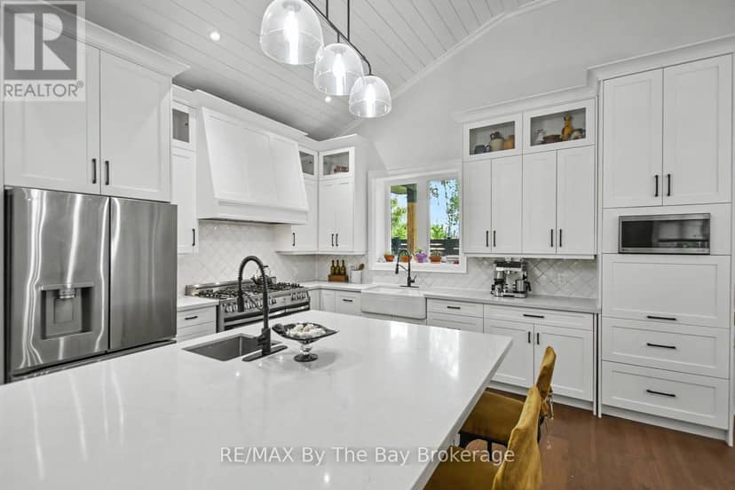208 Thomas Street, Clearview, photo 2