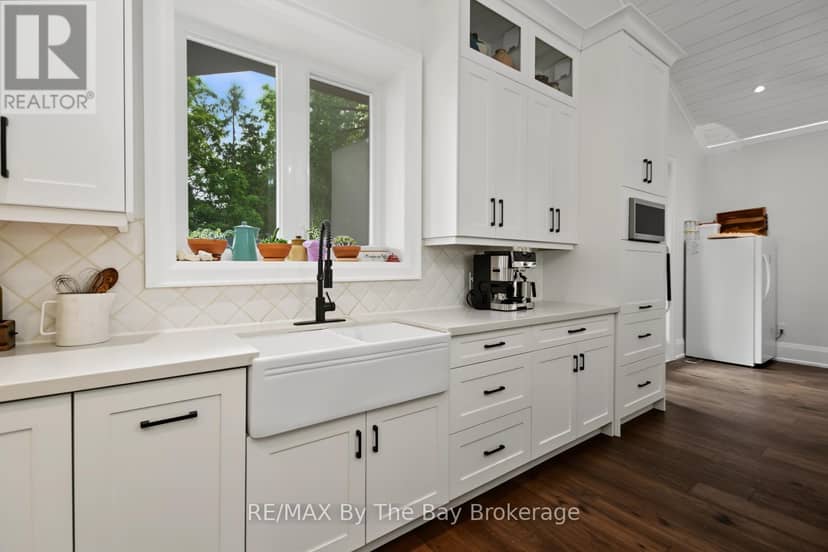 208 Thomas Street — photo 20 of 40