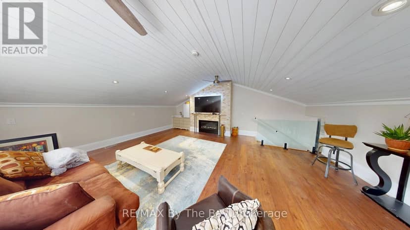 208 Thomas Street — photo 24 of 40