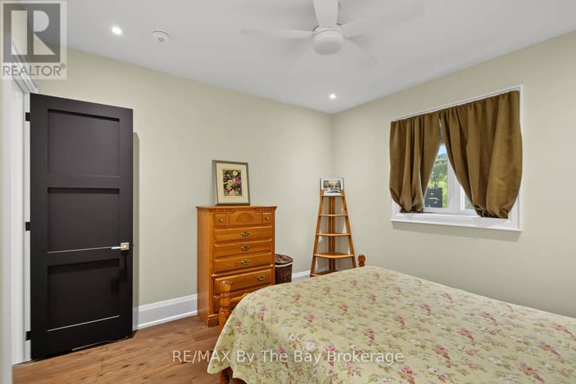 208 Thomas Street — photo 32 of 40