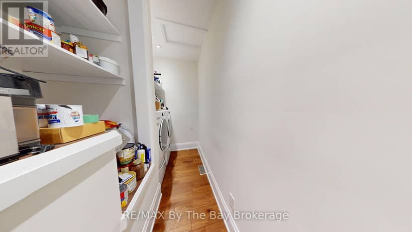 208 Thomas Street — photo 33 of 40