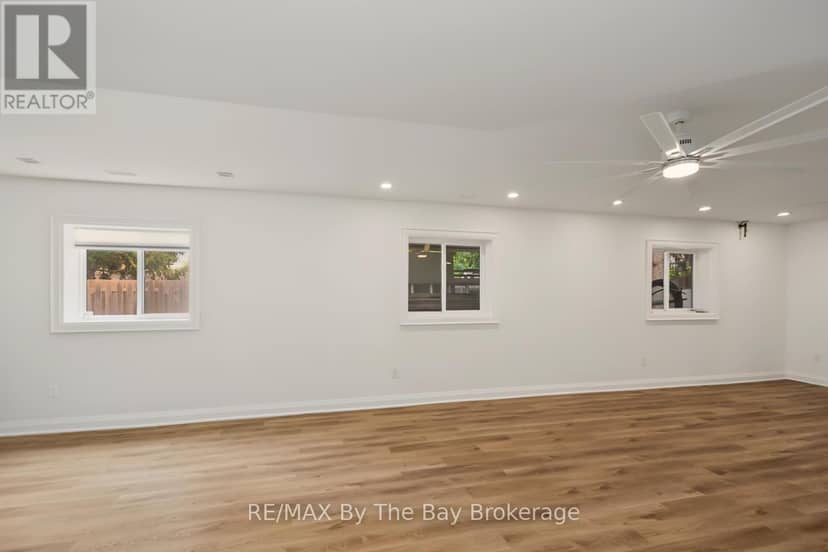 208 Thomas Street — photo 37 of 40