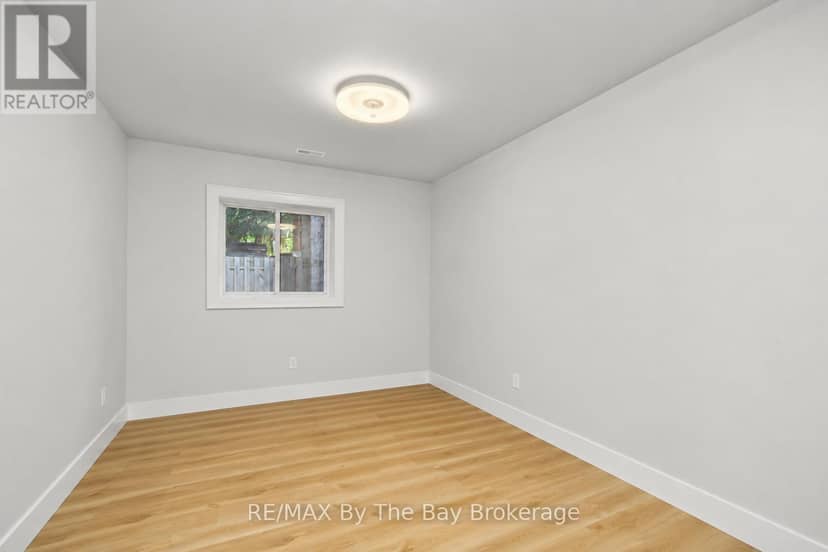 208 Thomas Street — photo 38 of 40