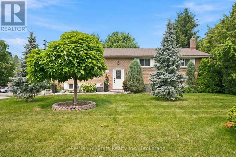1781 Scugog Street — photo 2 of 40