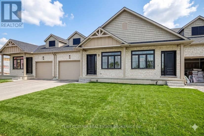 24 Dearing Drive, South Huron, photo 2