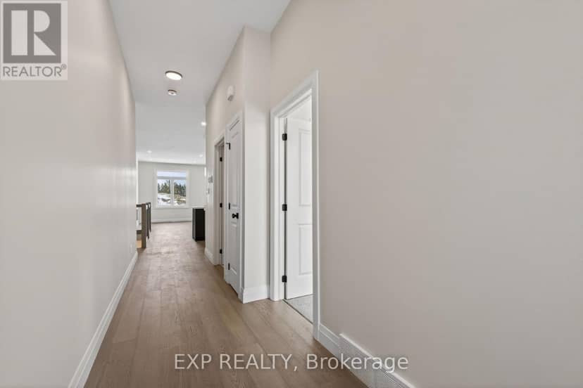24 Dearing Drive, South Huron, photo 6