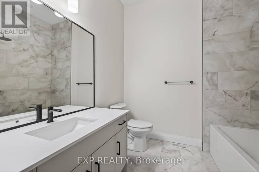24 Dearing Drive, South Huron, photo 7