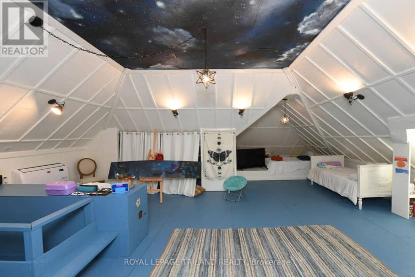 12 Victoria Street — photo 23 of 40