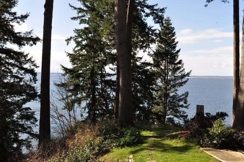 12585 15 AVENUE, Surrey