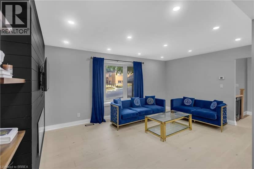 19 BROAD Street, Brantford, photo 4