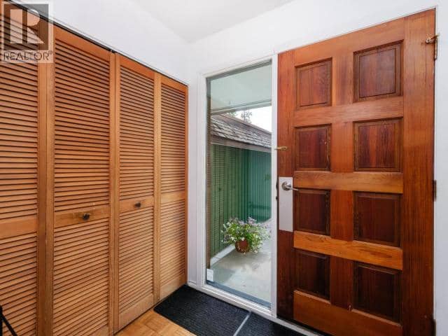 30 Stewart Road — photo 4 of 34