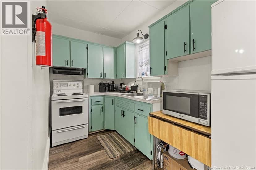 97-97 1/2 Cameron Street — photo 6 of 22