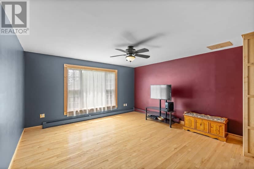 1366 Pownal Road — photo 4 of 40