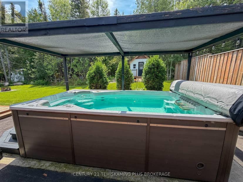 273 Cosman Crescent — photo 23 of 29