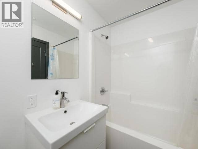 308-100 Keish Street — photo 17 of 27