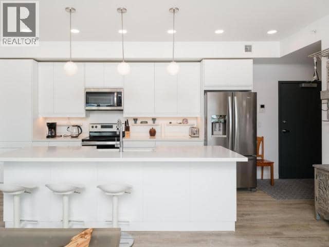 308-100 Keish Street — photo 6 of 27