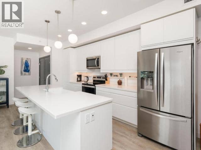 308-100 Keish Street — photo 7 of 27