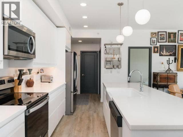 308-100 Keish Street — photo 9 of 27