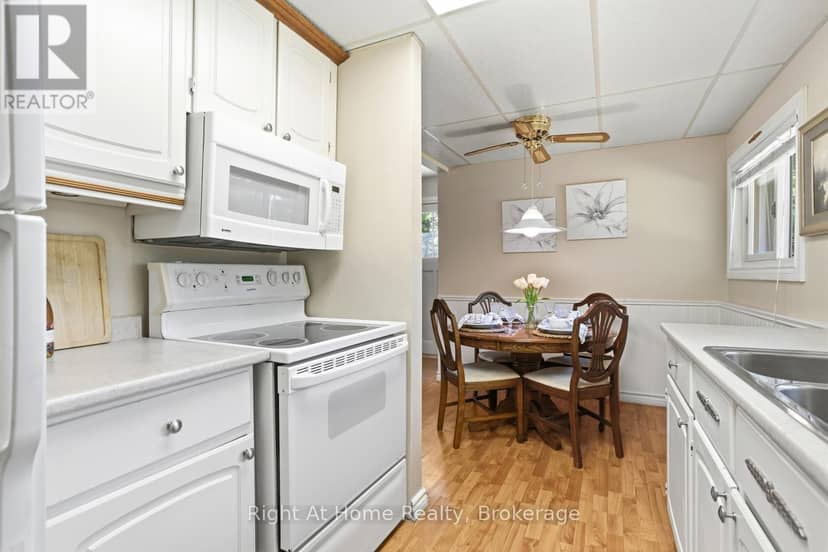 1074 Holiday Park Drive — photo 16 of 40