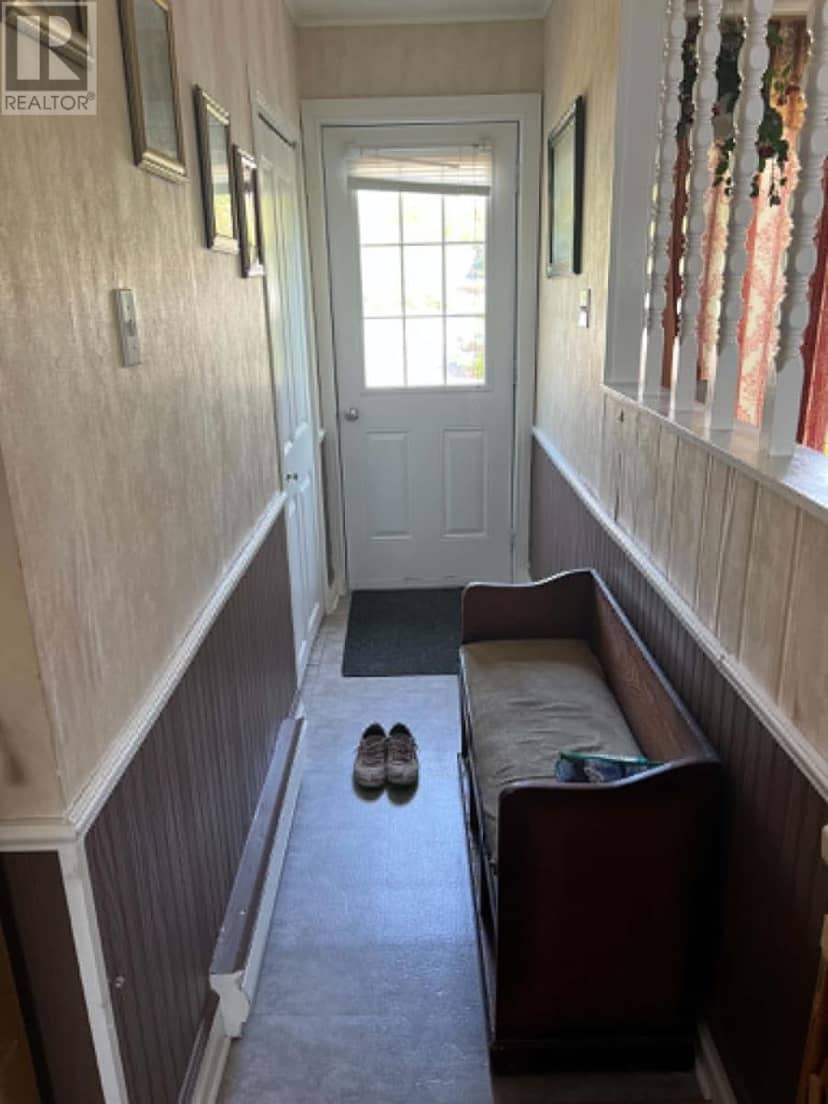 298 Main Road — photo 4 of 16
