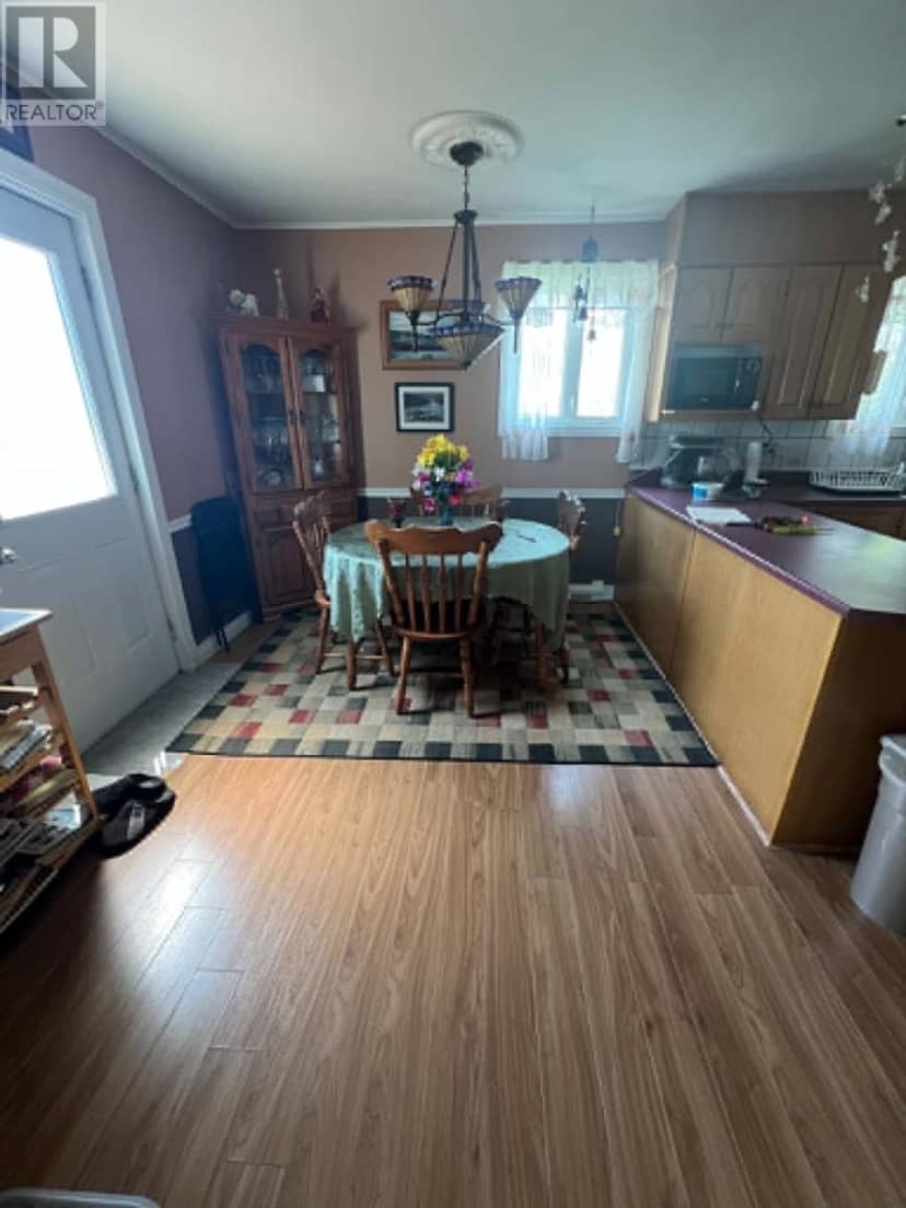 298 Main Road — photo 7 of 16