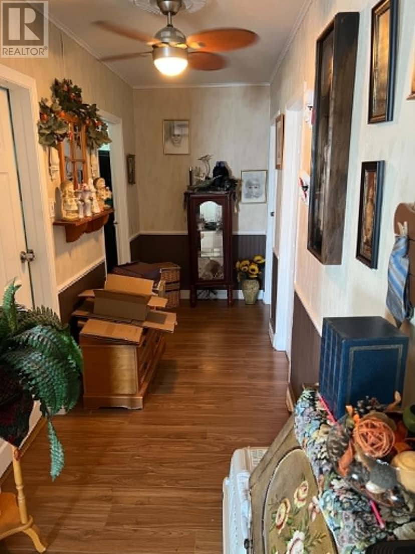 298 Main Road — photo 9 of 16