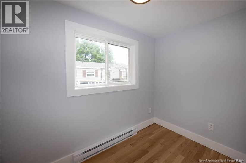 33 Northrup Crescent — photo 12 of 20