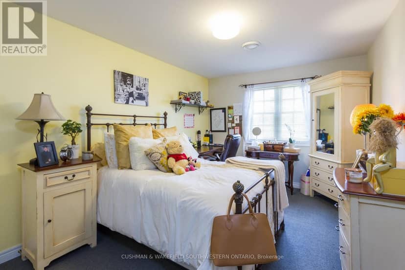 359-363 Duckworth Street — photo 9 of 23