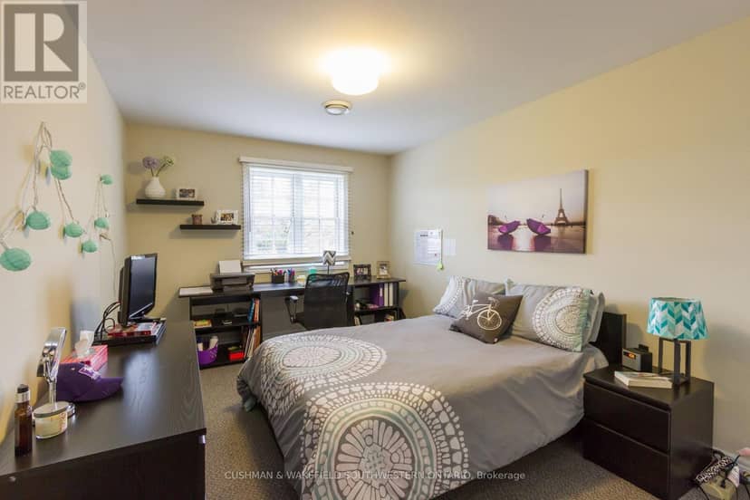 359-363 Duckworth Street — photo 17 of 23
