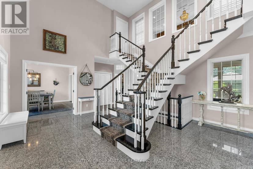13 Conner Drive, Gananoque, photo 3